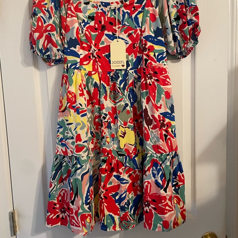 JODIFL Colorful puff sleeve dress!